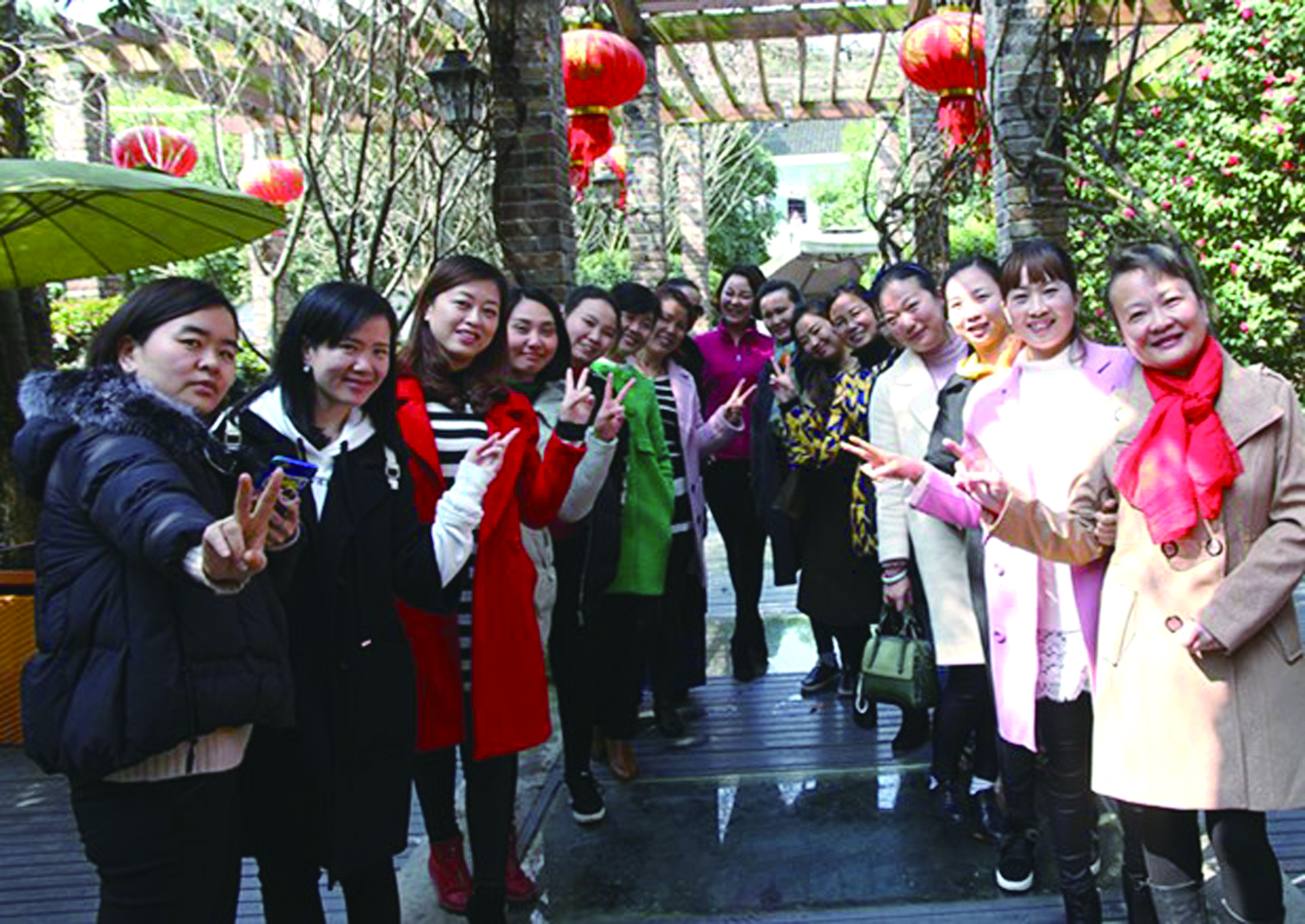 3月8日，集團(tuán)公司機(jī)關(guān)組織慶?！叭恕眿D女節(jié)活動(dòng)