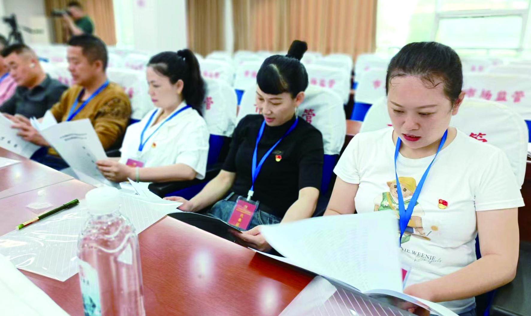 集團公司黨委開展創(chuàng)先爭優(yōu)活動 推薦評選先進基層黨組織、優(yōu)秀黨務(wù)工作者和優(yōu)秀共產(chǎn)黨員 （李高雄報道） 